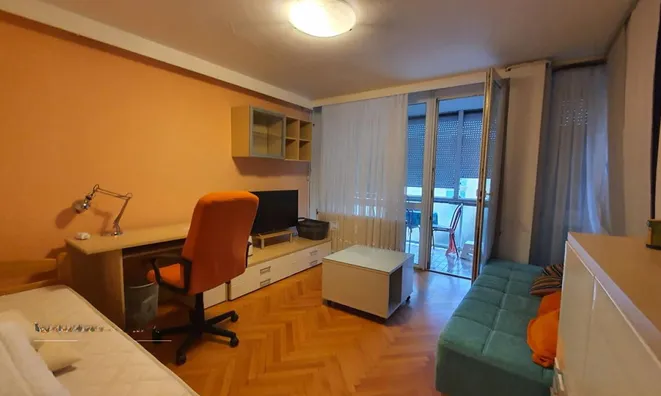 Недвижимость Квартира, 2,5 Комнаты, Любляна: 1