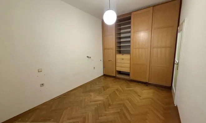 Недвижимость Квартира, 3 комнаты, Центр: 9