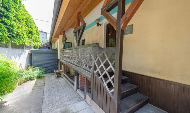 Недвижимость Квартира, 4 комнаты, Любляна: 2