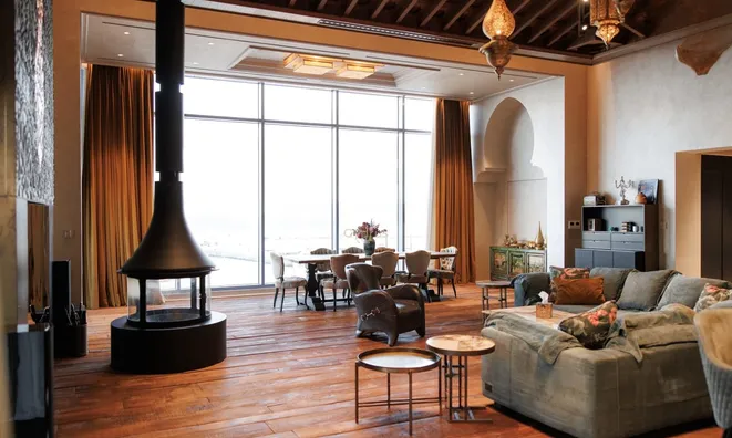 Недвижимость Spectacular Penthouse For Sale in Limassol Marina: 2
