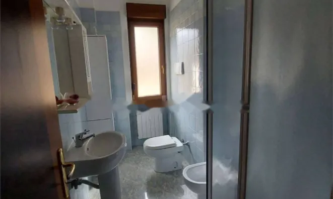 Недвижимость Двухкомнатная квартира в центре Горловица: 11