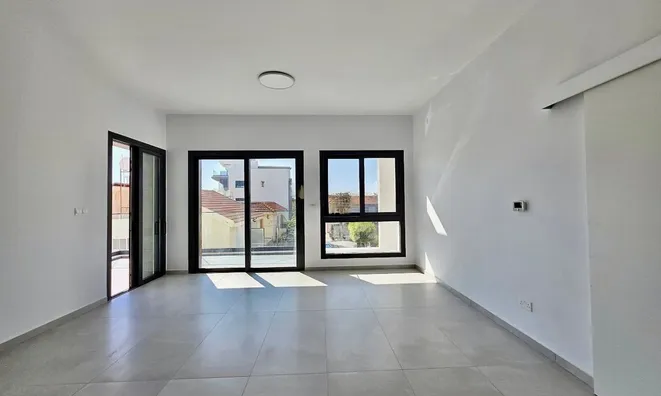 Недвижимость 3 plus 1 Penthouse For sale in Panthea, Limassol: 2