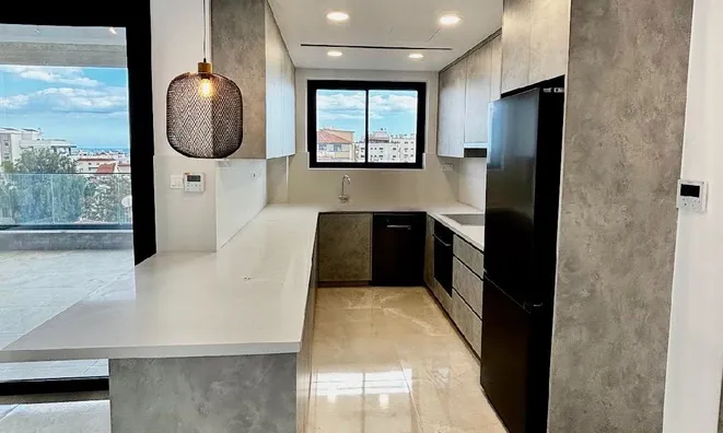 Недвижимость 2 Bedroom Penthouse For Sale in Mesa Geitonia, Limassol: 4