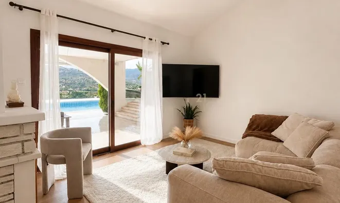 Недвижимость 5 Bedroom Villa For sale,in Foinikaria, limassol: 1