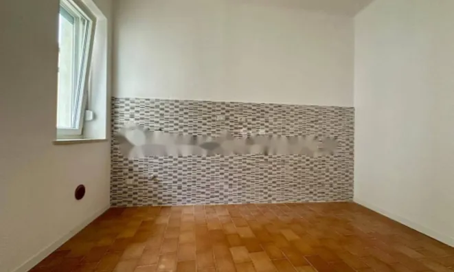 Недвижимость Трехкомнатная квартира в центре: 7