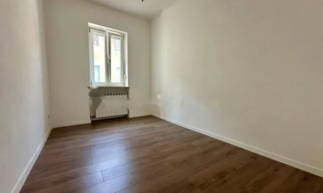 Недвижимость Трехкомнатная квартира в центре: 13