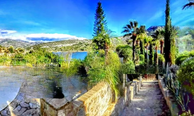 Недвижимость 4 Bedroom Villa for Sale in Akrounta, Limassol: 1
