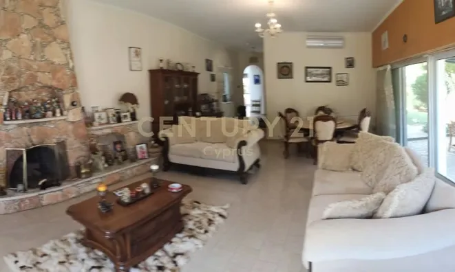 Недвижимость 4 Bedroom Villa for Sale in Akrounta, Limassol: 13