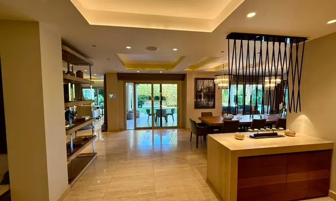 Недвижимость Beachfront 5 Bedroom Ultra-Luxury Villa in Agios Tychonas, Limassol: 2