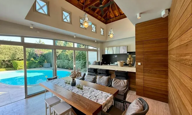 Недвижимость Beachfront 5 Bedroom Ultra-Luxury Villa in Agios Tychonas, Limassol: 4