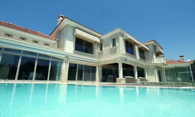 Недвижимость Beachfront 5 Bedroom Ultra-Luxury Villa in Agios Tychonas, Limassol: 21