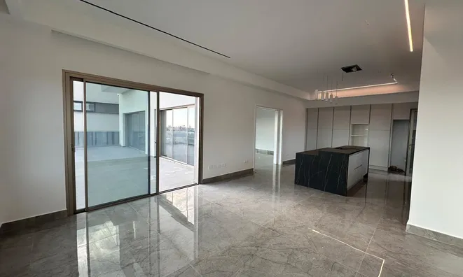 Недвижимость 5 Bedroom For Sale Villa in Limassol, Paniotis area: 4