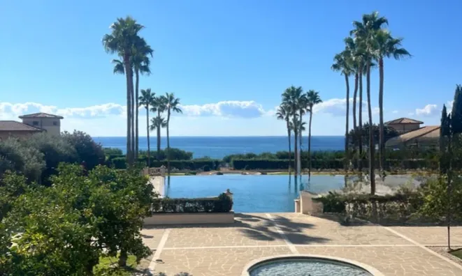 Недвижимость Seafront 4 Bedroom Villa for Sale in Pyrgos Tourist Area, Limassol: 1