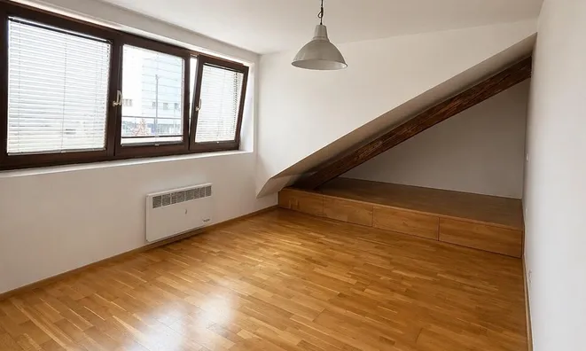 Недвижимость Квартира, 5+ комнат, Вич Тржашка Цеста: 3