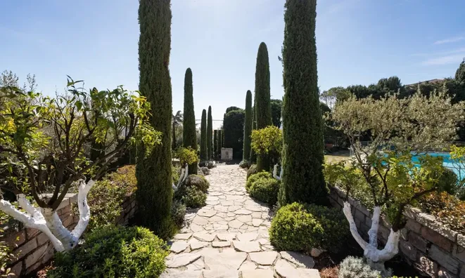 Недвижимость Villa Croix des Gardes: 26