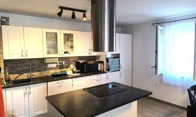 Недвижимость Three-room apartment in Koper: 3