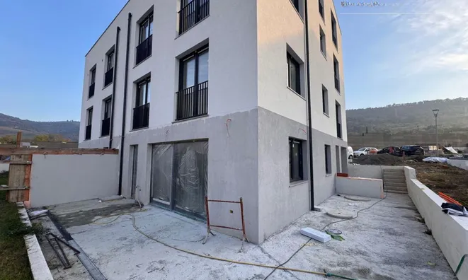 Недвижимость Four-room apartment Izola: 4