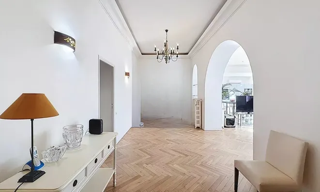 Недвижимость Estate Cannes République: 16