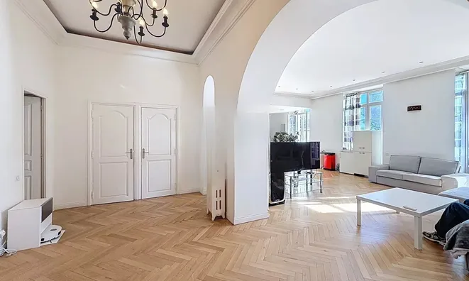 Недвижимость Estate Cannes République: 17