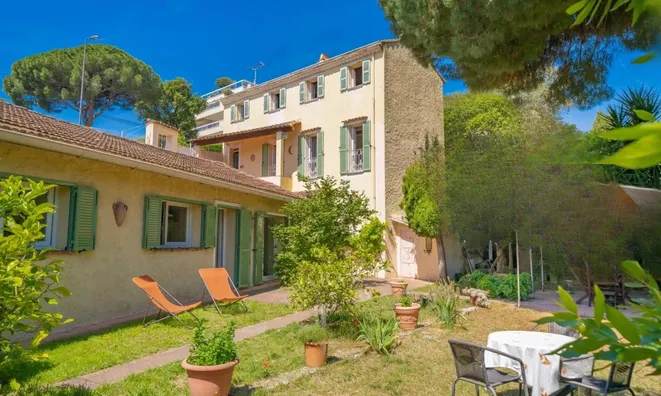 Недвижимость Villa Croix des Gardes: 1