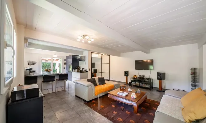 Недвижимость Villa Croix des Gardes: 12