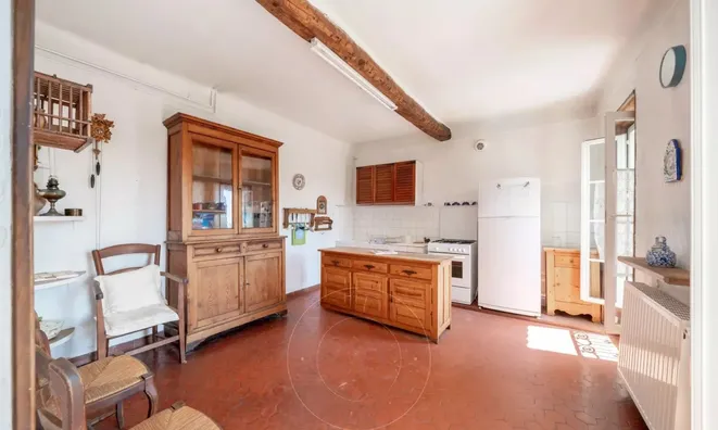 Недвижимость Villa Croix des Gardes: 13