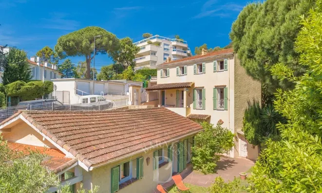Недвижимость Villa Croix des Gardes: 16