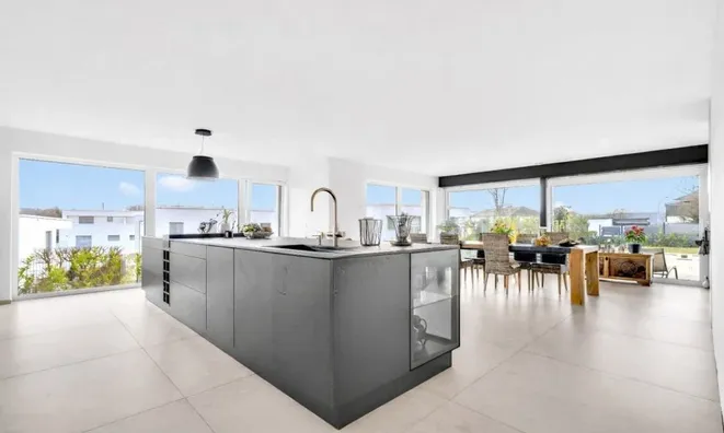 Недвижимость Villa 6 bedrooms for sale in Leudelange: 1