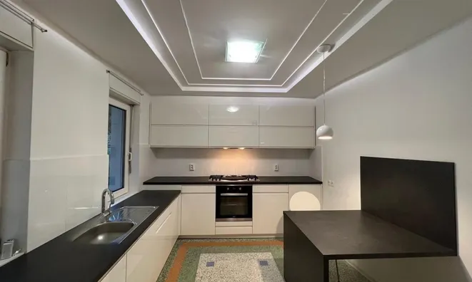 Недвижимость House with a terrace in Černuchi: 11