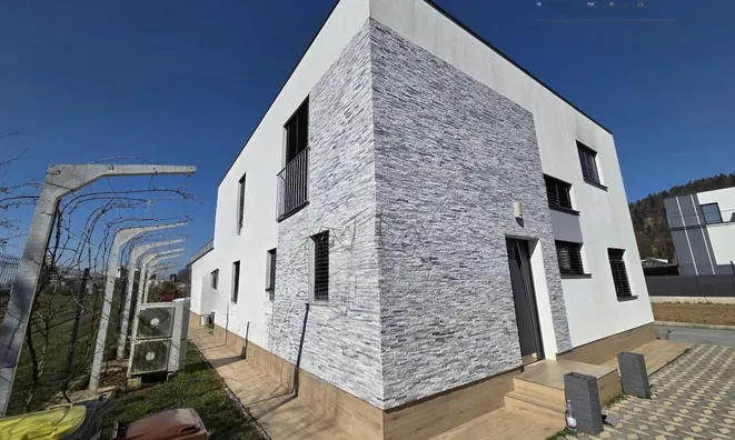 Недвижимость House, Podgorica: 2