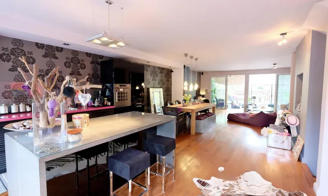 Недвижимость House with Terrace in New Mostets: 3
