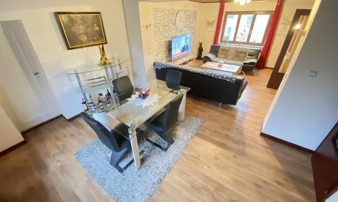 Недвижимость House for sale in Niederfeulen: 2