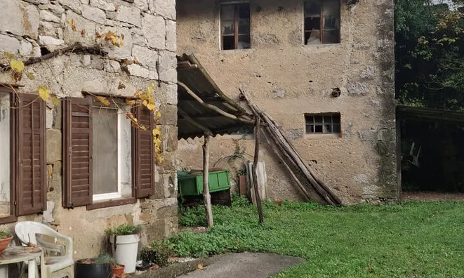 Недвижимость House, Grgar: 1