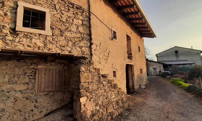 Недвижимость House with Terrace Above Branik: 3