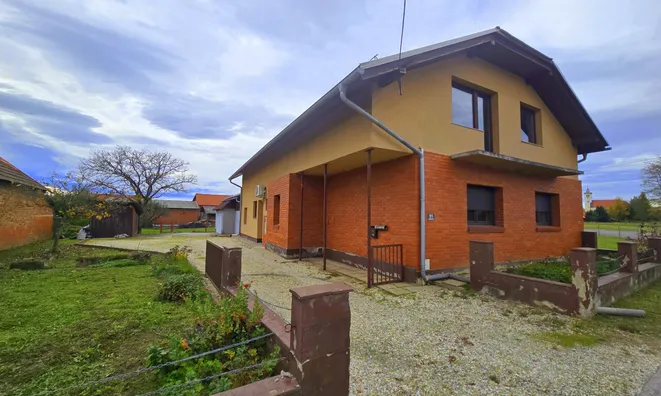 Недвижимость House in Dobrovnik: 10
