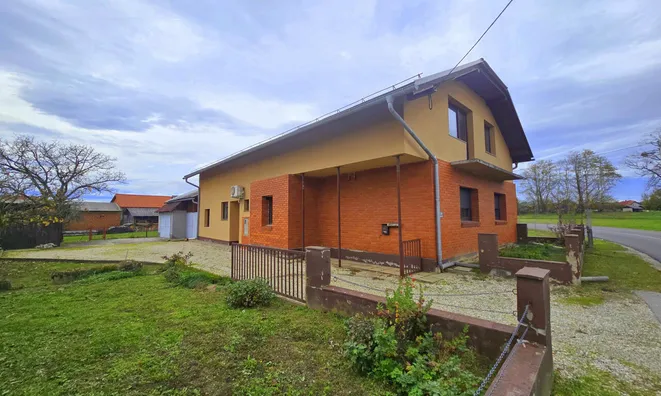 Недвижимость House in Dobrovnik: 11