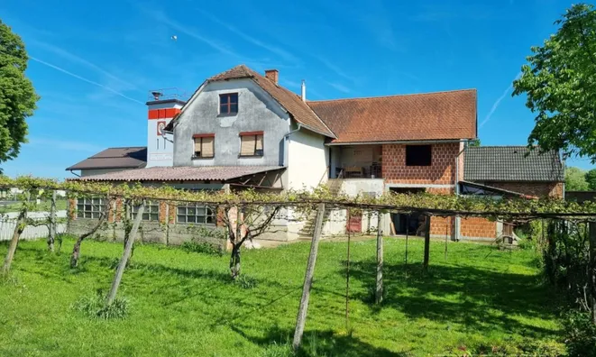 Недвижимость House, Flower Garden: 2