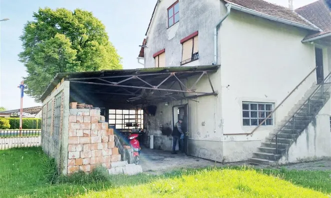 Недвижимость House, Flower Garden: 4