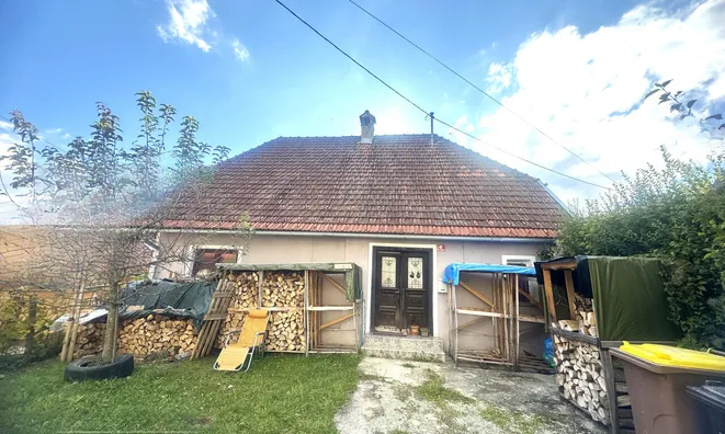 Недвижимость House, Vimol by the Suburb: 1