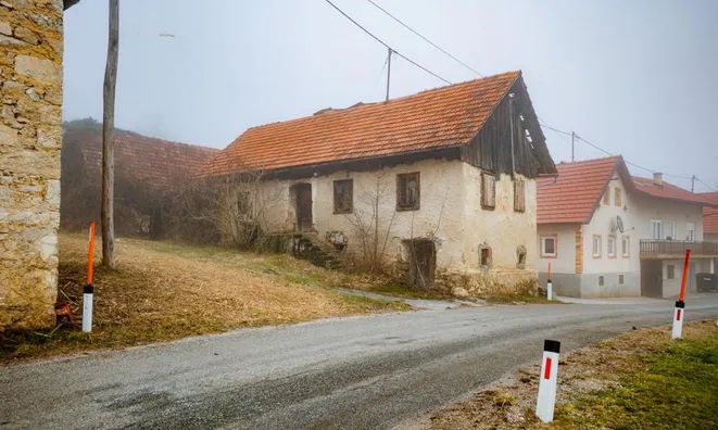 Недвижимость House in the Dalne Znive area: 2