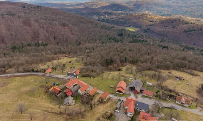 Недвижимость House in the Dalne Znive area: 13