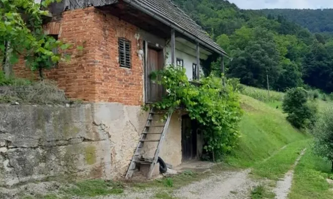 Недвижимость House, Soteska: 3