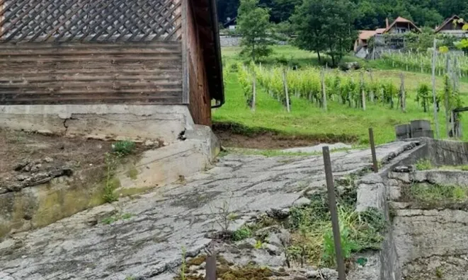 Недвижимость House, Soteska: 5