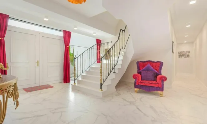 Недвижимость House 5 bedrooms for sale in Strassen: 5