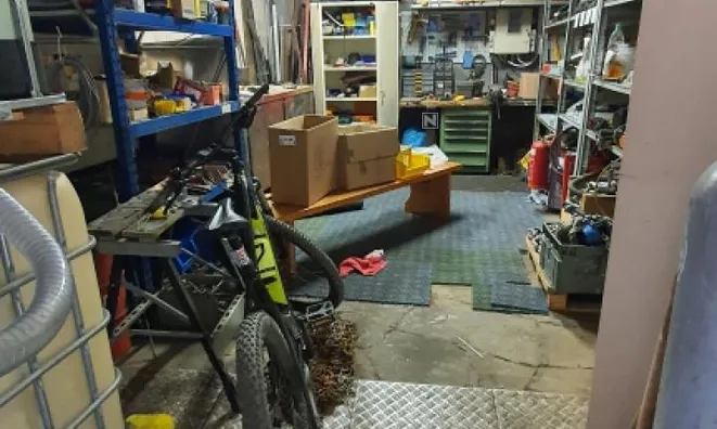 Недвижимость Коммерческое помещение Бежиград: 3