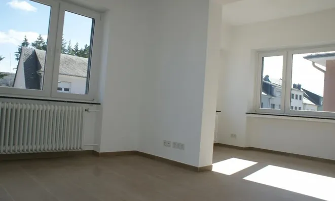 Недвижимость Semi-detached house 6 bedrooms for sale in Lamadelaine: 6
