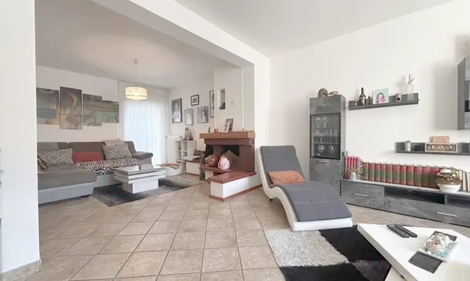 Недвижимость House 5 bedrooms for sale in Kayl: 2