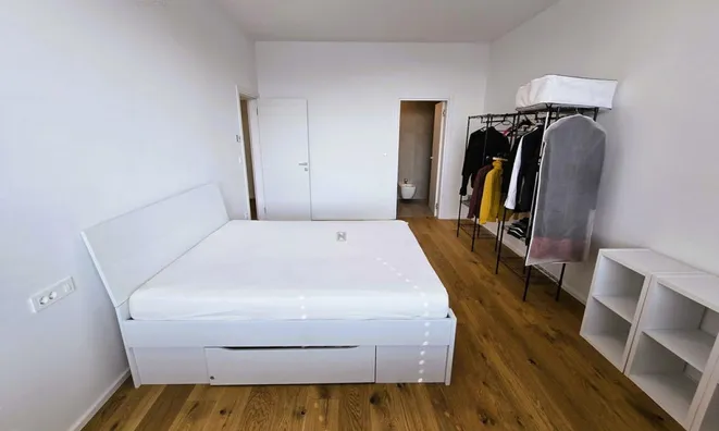 Недвижимость Three-room penthouse in Koper: 17