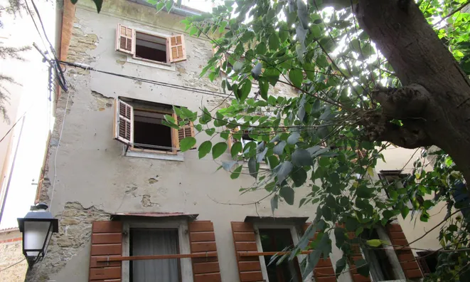 Недвижимость Four-room apartment in the center of Piran: 25