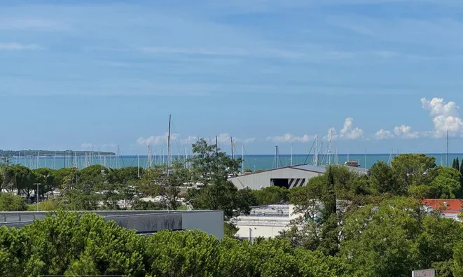 Недвижимость Two-room apartment with a sea view: 1